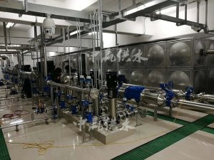 不銹鋼水箱式無負(fù)壓供水設(shè)備的工作原理是什么？系統(tǒng)節(jié)能嗎？